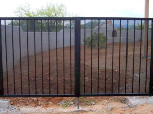 Tucson-Construction-Company-Residential-and-Commercial-Fence-Installation-and-Fence-Repair-Custom-Fences-Tuscon-2-1