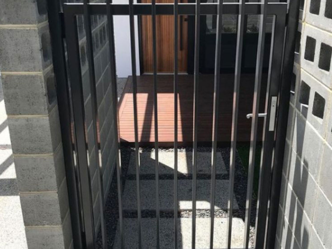 Tucson-Construction-Company-Residential-and-Commercial-Fence-Installation-and-Fence-Repair-Custom-Fences-Tuscon-2-18